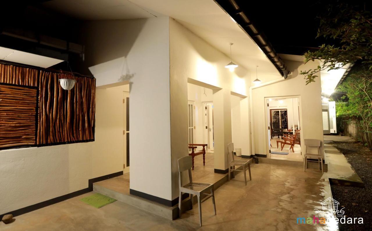 Mahagedara Dickwella Hotel Екстериор снимка