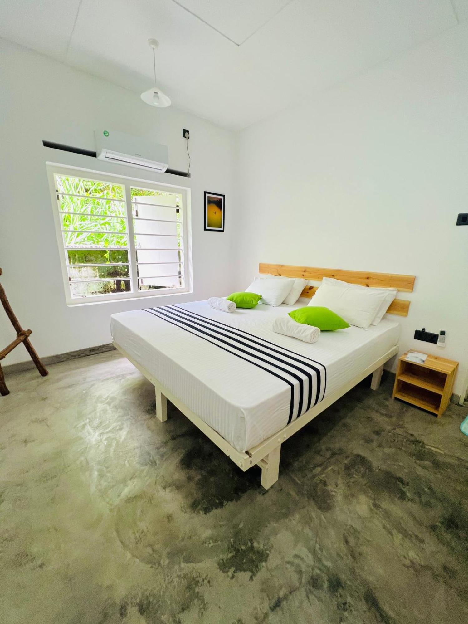Mahagedara Dickwella Hotel Екстериор снимка
