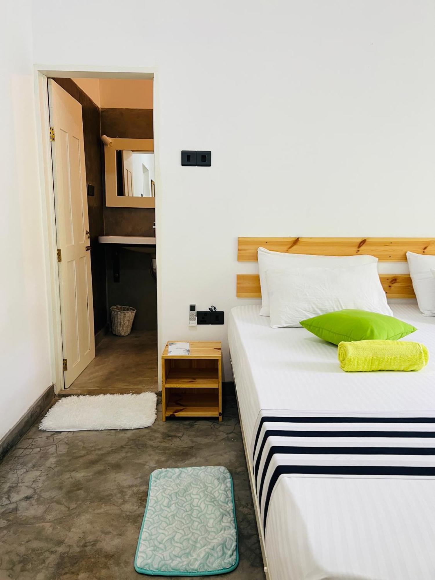 Mahagedara Dickwella Hotel Екстериор снимка
